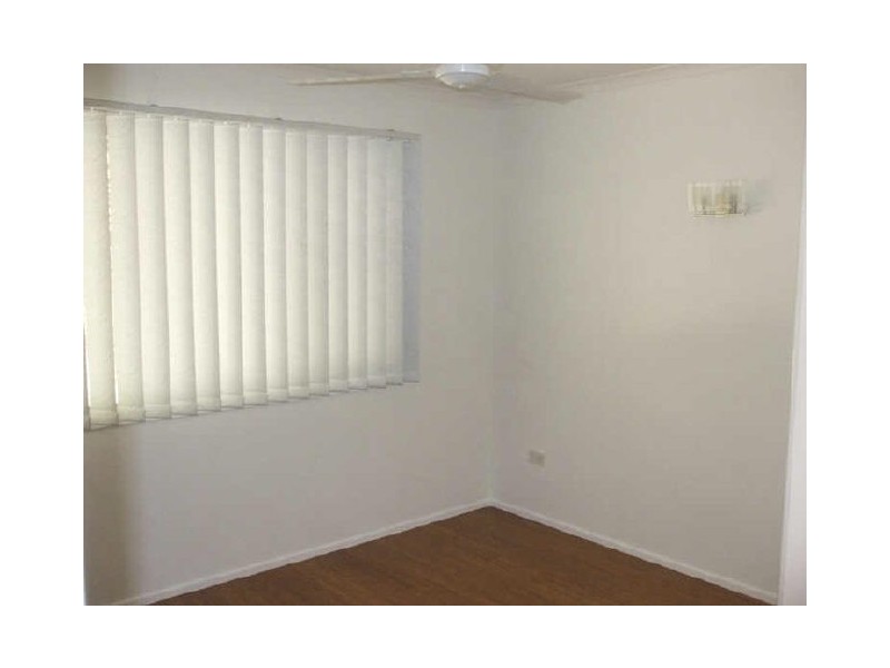 2/44 Sayre Crescent, Boyne Island QLD 4680