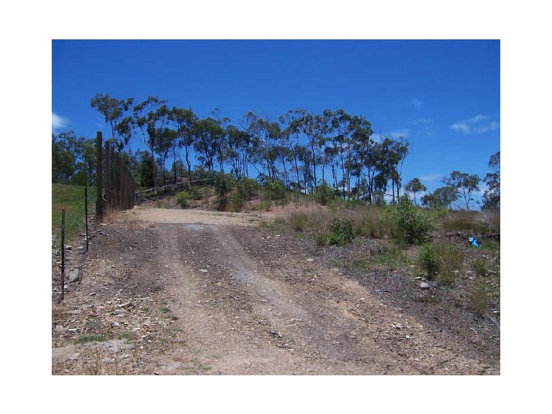 6 Caitlin Court, Boyne Island QLD 4680