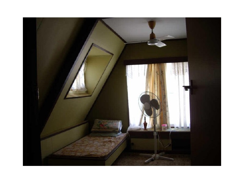 18 McLeod Street, Boyne Island QLD 4680