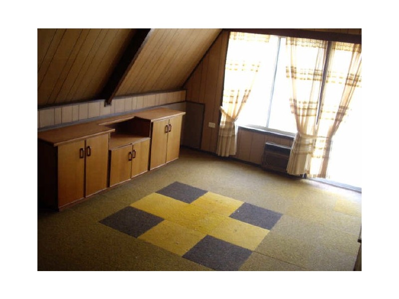 18 McLeod Street, Boyne Island QLD 4680