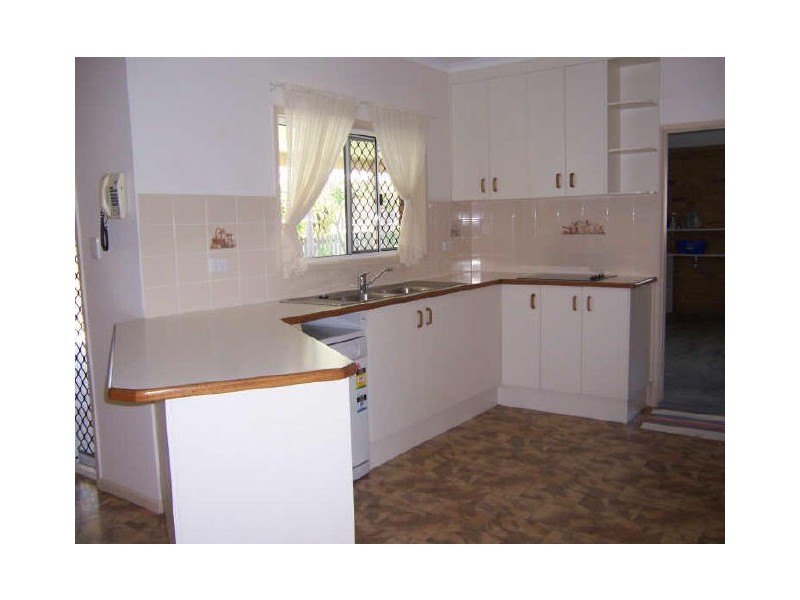 10 Geoffrey Thomas Drive, Tannum Sands QLD 4680