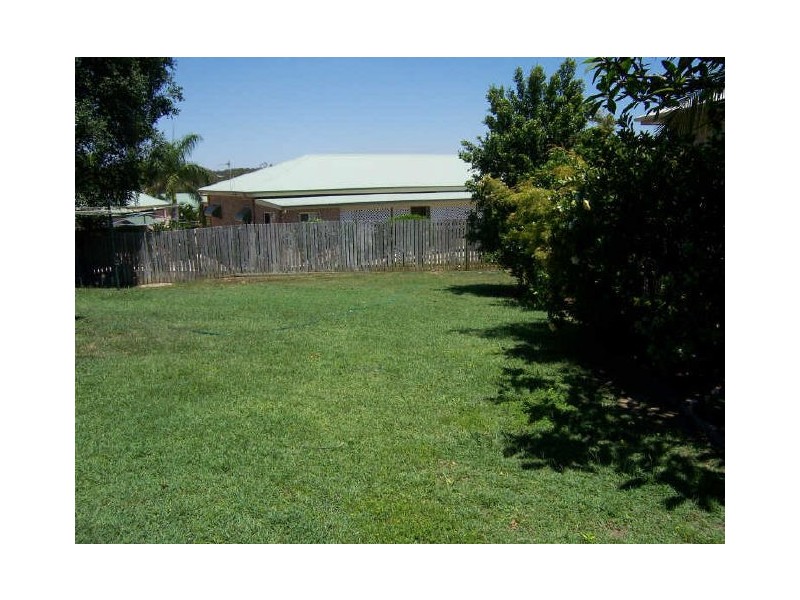10 Geoffrey Thomas Drive, Tannum Sands QLD 4680