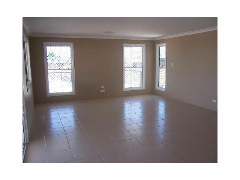 30 Lighthouse Drive, Boyne Island QLD 4680