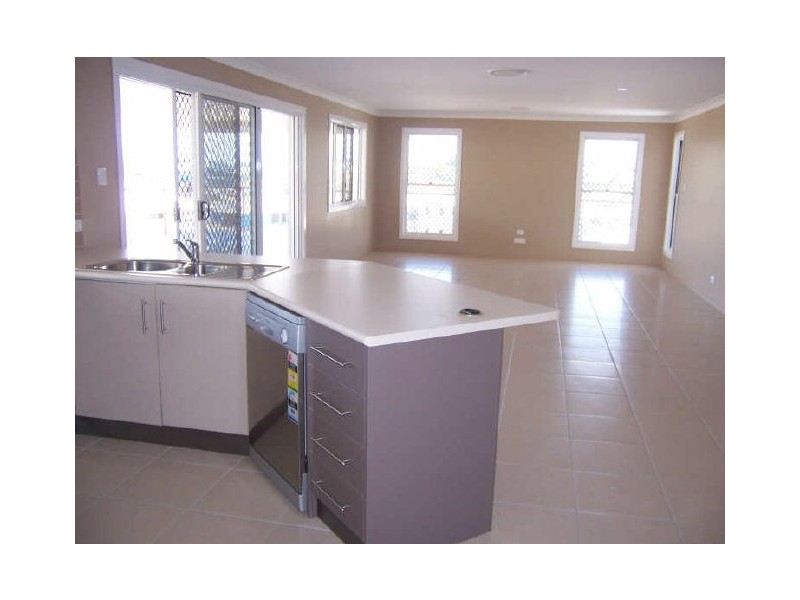 30 Lighthouse Drive, Boyne Island QLD 4680