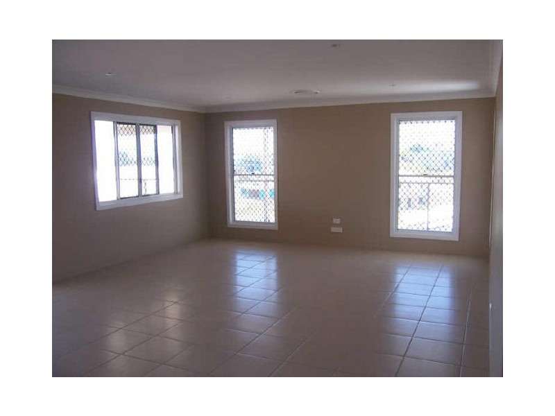 30 Lighthouse Drive, Boyne Island QLD 4680