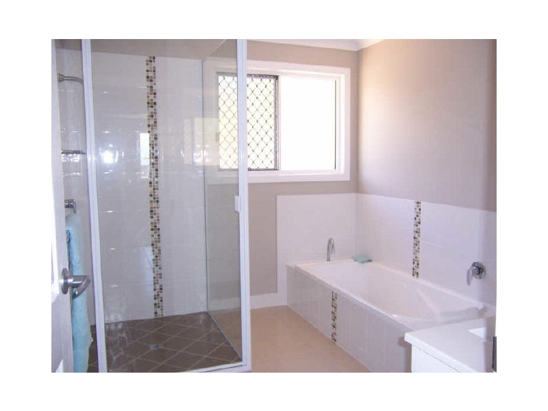 30 Lighthouse Drive, Boyne Island QLD 4680