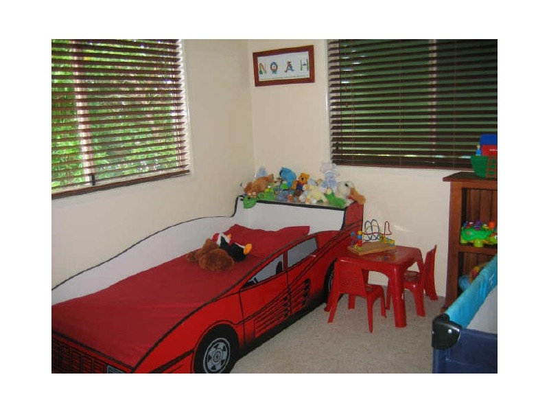 26 Sayre Crescent, Boyne Island QLD 4680