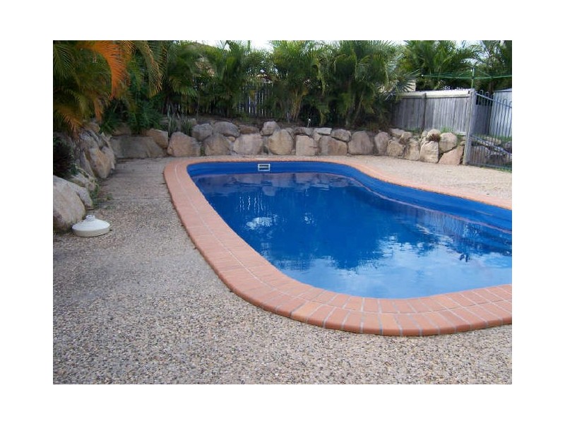 9 Swains Ct, Boyne Island QLD 4680