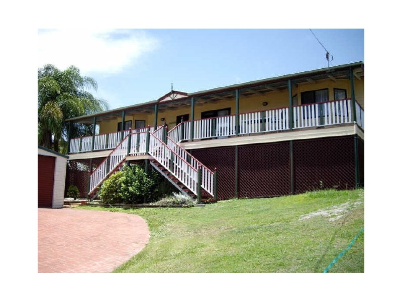31 Crest Avenue, Boyne Island QLD 4680