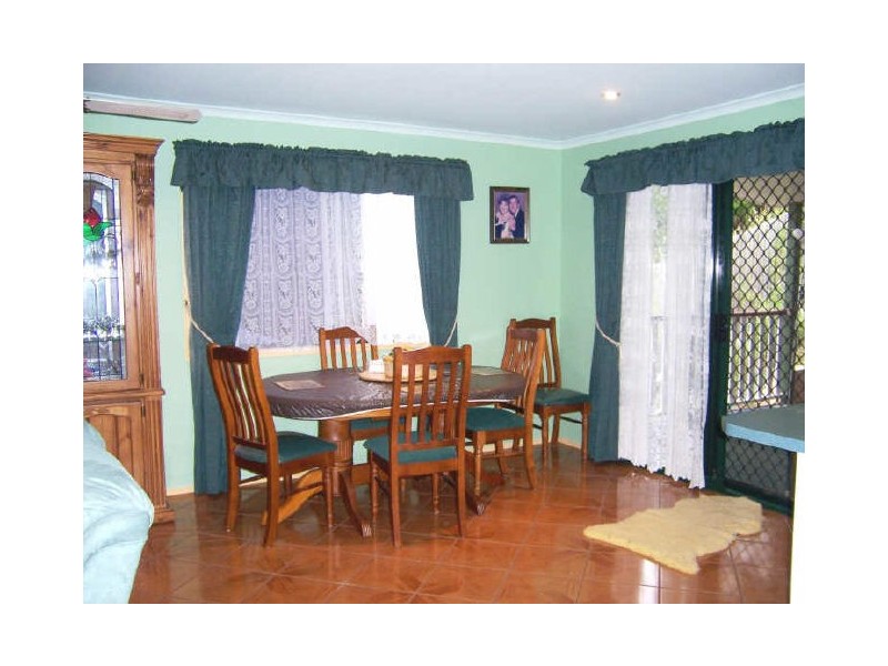 31 Crest Avenue, Boyne Island QLD 4680