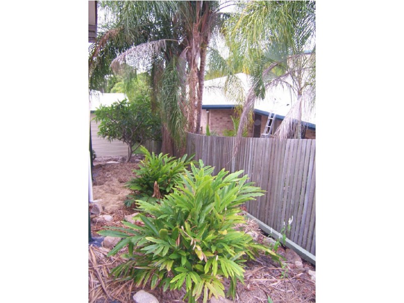 31 Crest Avenue, Boyne Island QLD 4680