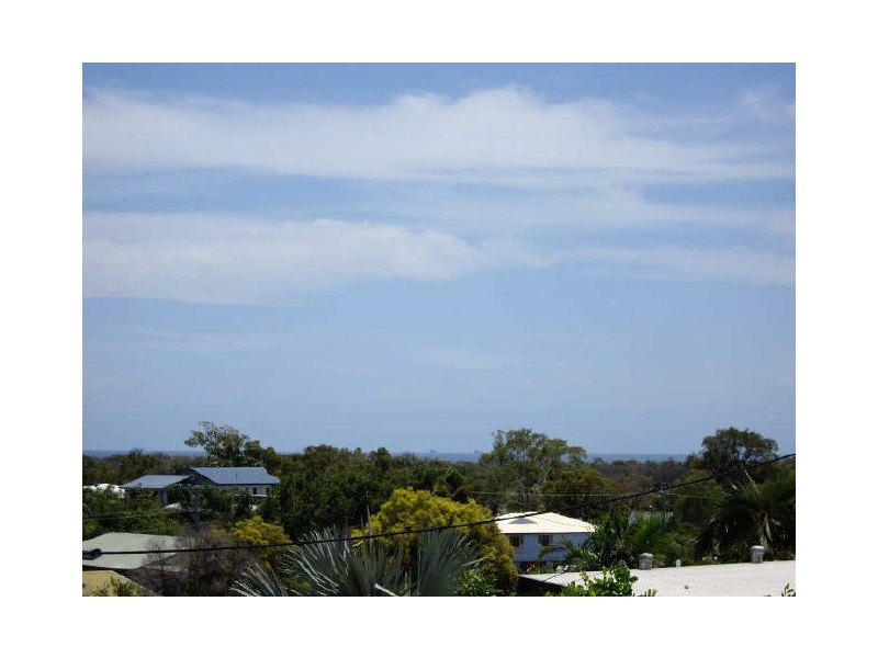 31 Crest Avenue, Boyne Island QLD 4680