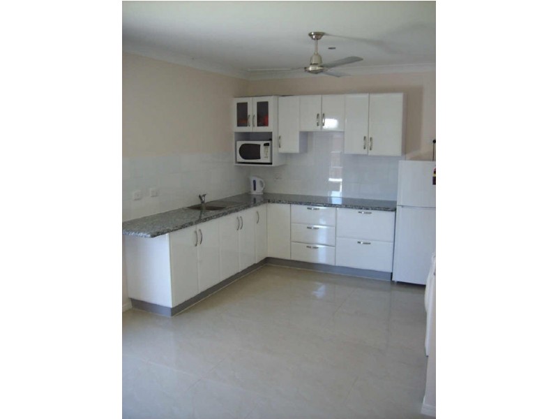 7 Bauhinia Street, Boyne Island QLD 4680