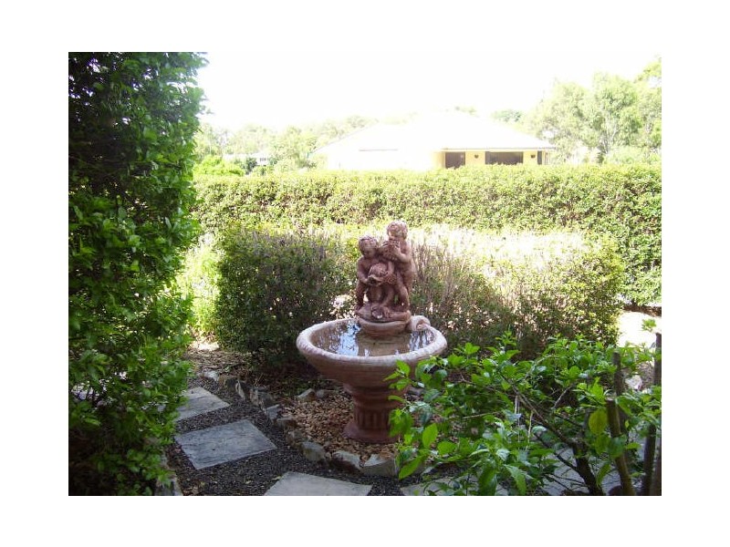 12 Curtis Avenue, Boyne Island QLD 4680