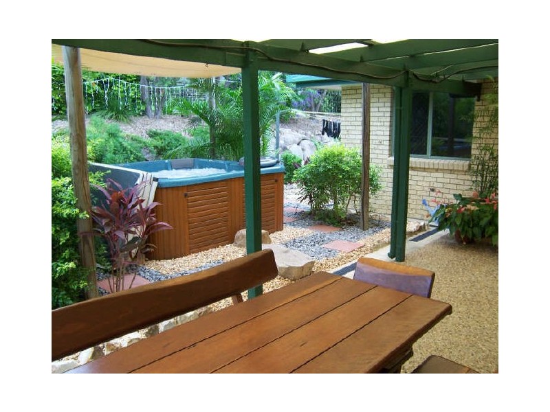 12 Curtis Avenue, Boyne Island QLD 4680