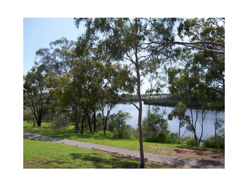 48 Malpas Street, Boyne Island QLD 4680
