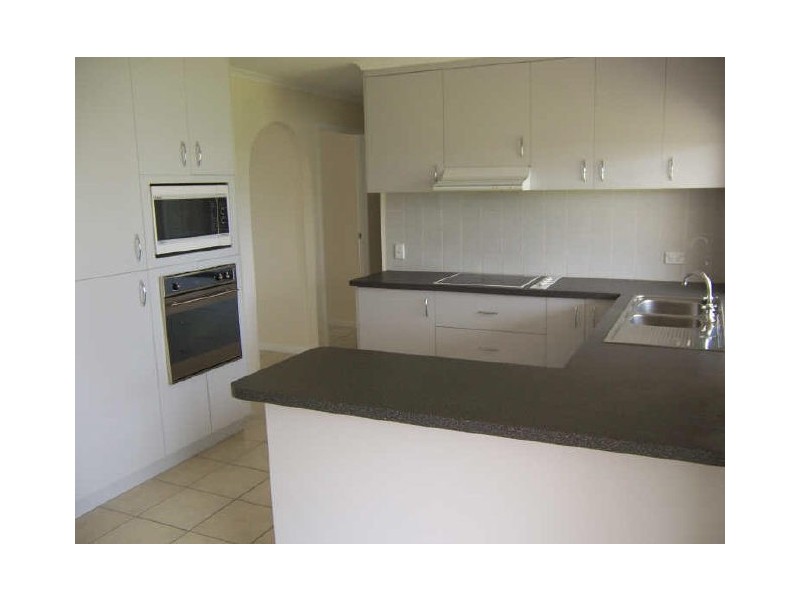 85 Cremorne Drive, Tannum Sands QLD 4680