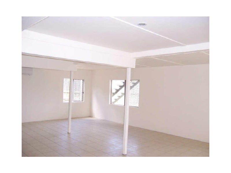 90 Malpas Street, Boyne Island QLD 4680