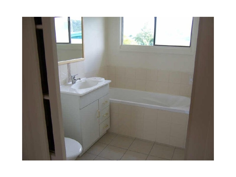 90 Malpas Street, Boyne Island QLD 4680