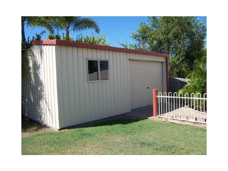 8 Belah Court, Boyne Island QLD 4680