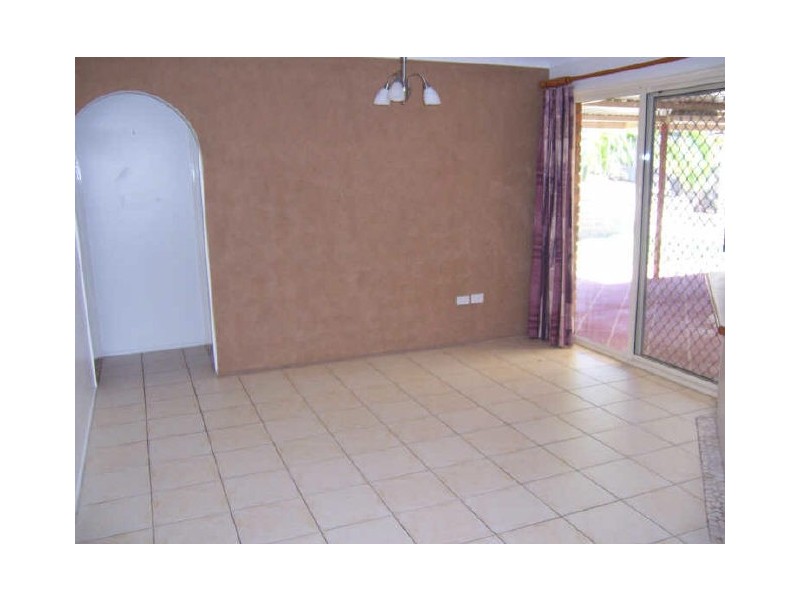 8 Belah Court, Boyne Island QLD 4680