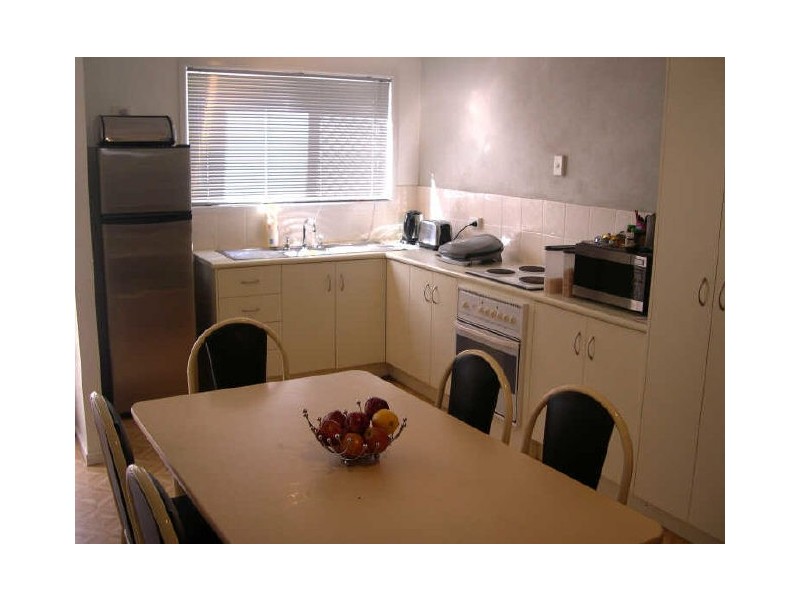 Unit 2/14 Beltana Drive, Boyne Island QLD 4680