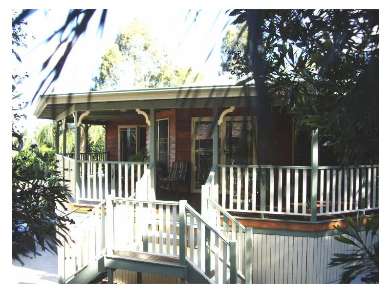 1 Tasman Court, Boyne Island QLD 4680