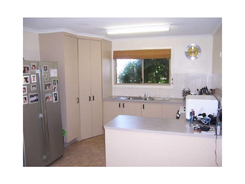 9 Polmaise Street, Boyne Island QLD 4680