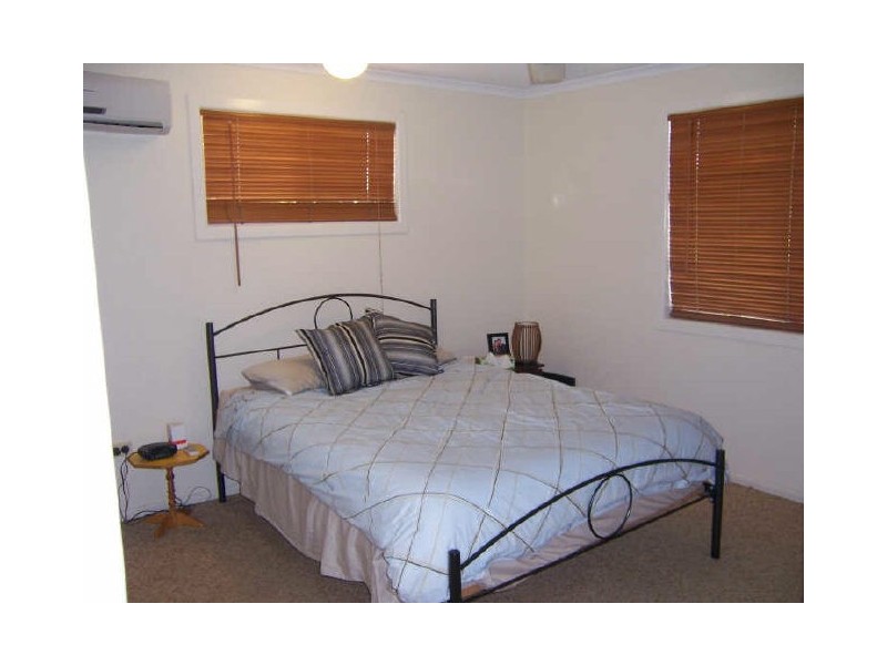 9 Polmaise Street, Boyne Island QLD 4680