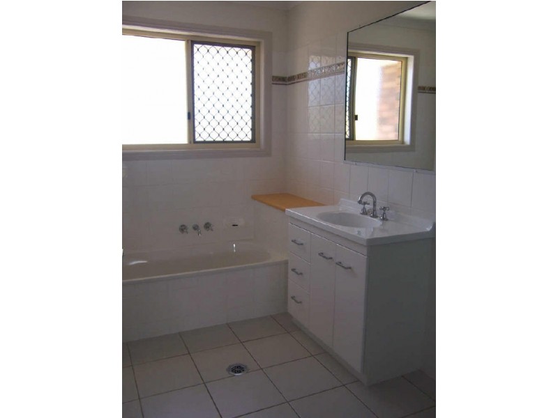 34 Longreach Court, Tannum Sands QLD 4680