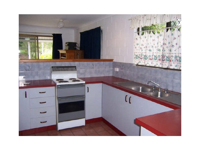 2 Brin Steet, Boyne Island QLD 4680