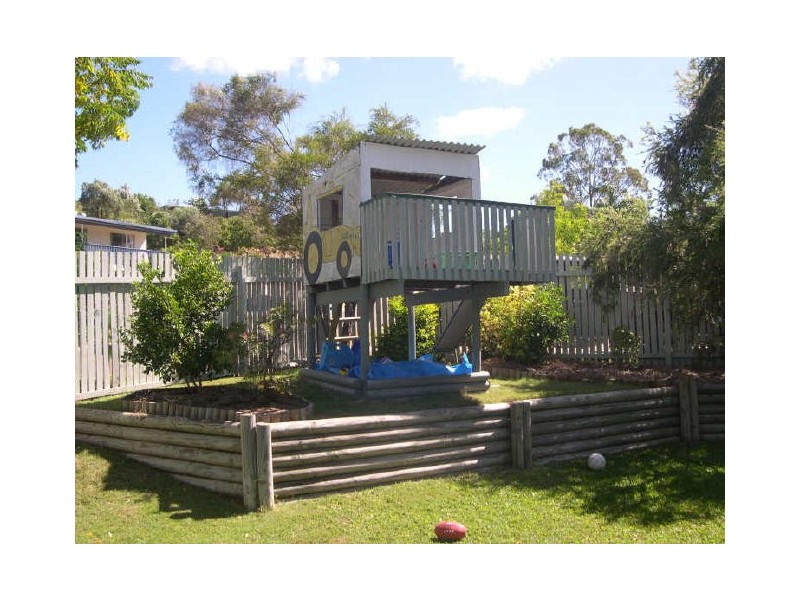 1 Banksia Street, Boyne Island QLD 4680