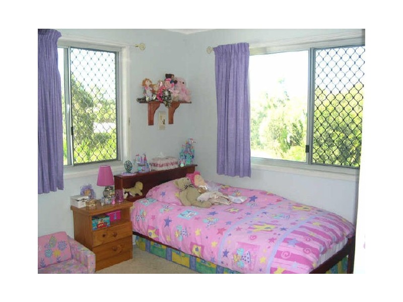 1 Banksia Street, Boyne Island QLD 4680