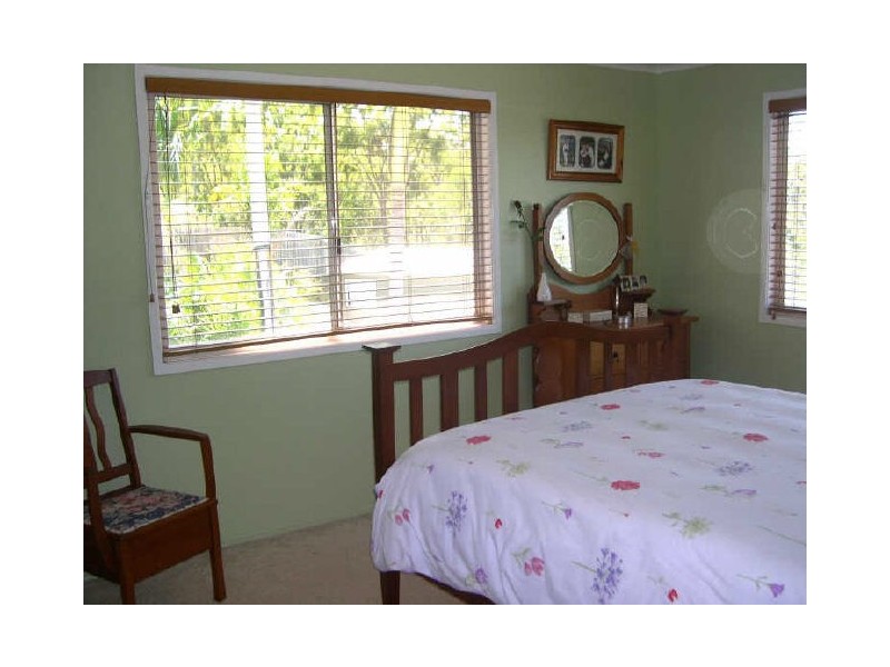1 Banksia Street, Boyne Island QLD 4680