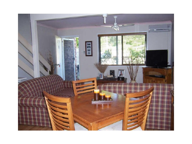 1/4 Bevington Street, Tannum Sands QLD 4680