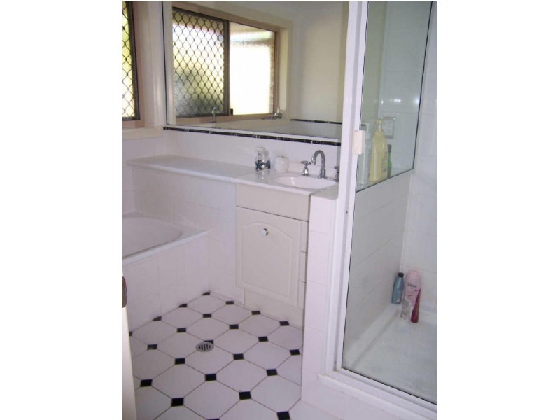 4 Darragh Street, Tannum Sands QLD 4680