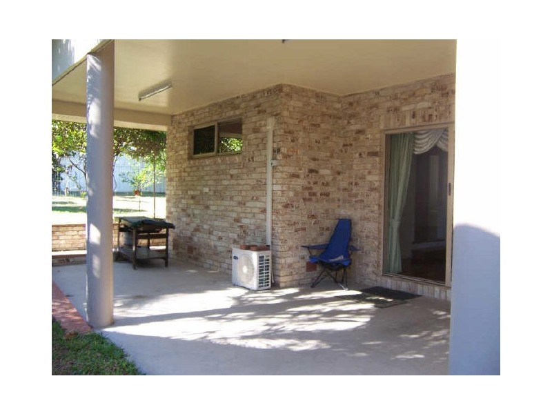 4 Darragh Street, Tannum Sands QLD 4680