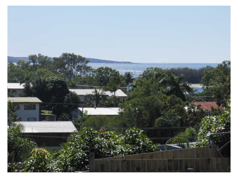 18 Centenary Drive, Boyne Island QLD 4680