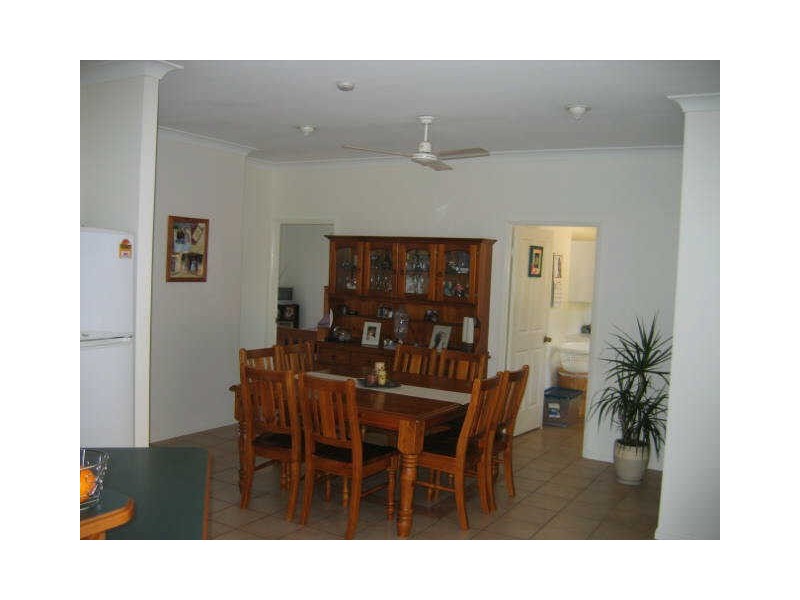 18 Centenary Drive, Boyne Island QLD 4680