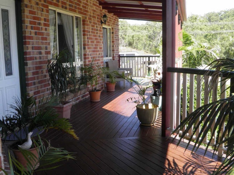 18 Centenary Drive, Boyne Island QLD 4680