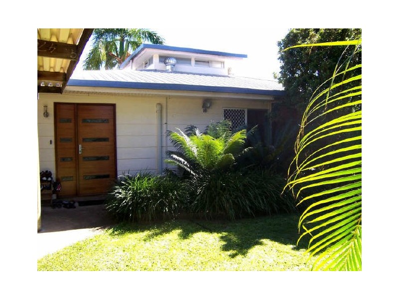 13 Alkina Crescent, Boyne Island QLD 4680