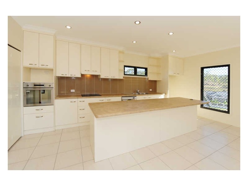 3 Danielle Court, Boyne Island QLD 4680
