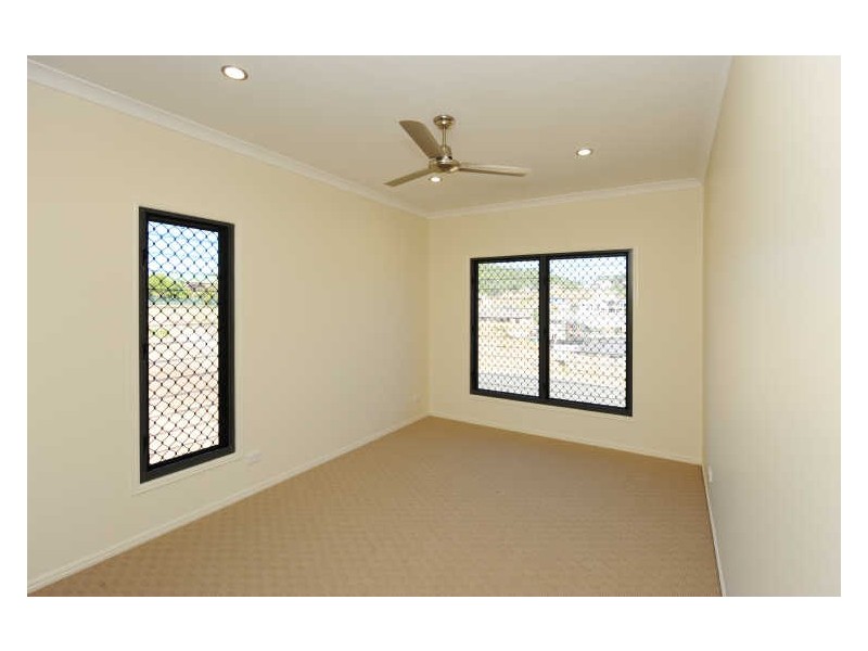 3 Danielle Court, Boyne Island QLD 4680