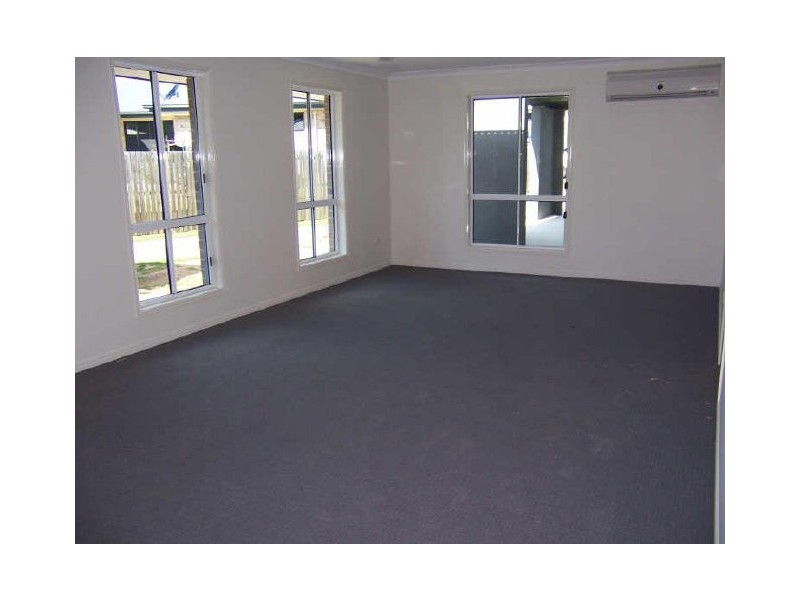 26 Richard Street, Boyne Island QLD 4680