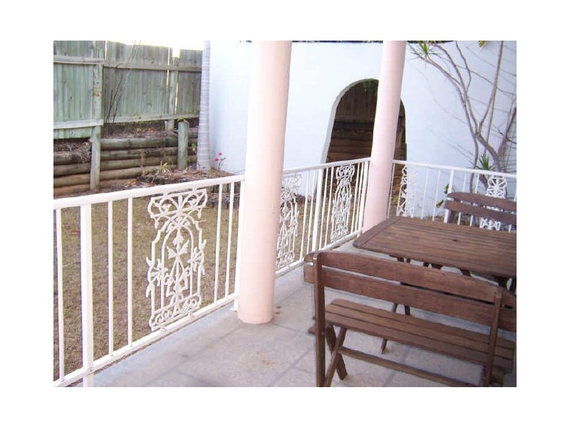 1/32 Beach Avenue, Tannum Sands QLD 4680