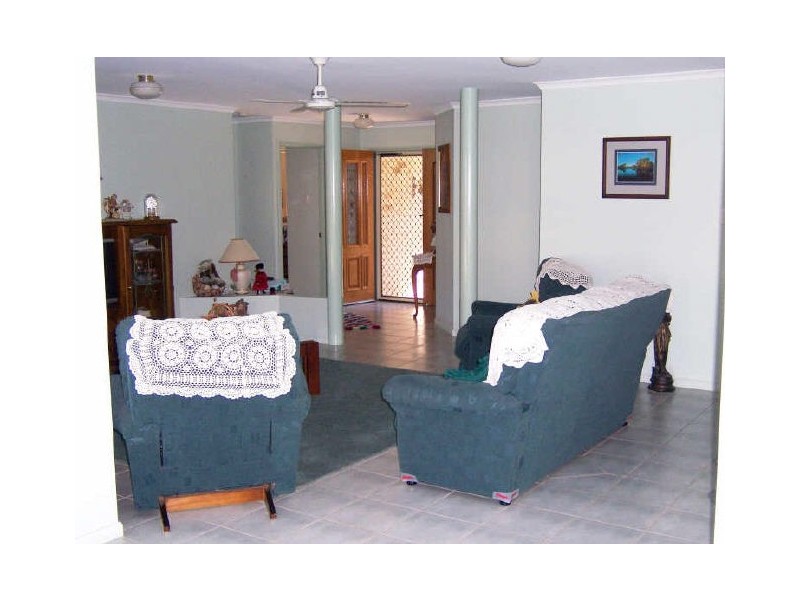 8 CAMBRIDGE CLOSE, Tannum Sands QLD 4680
