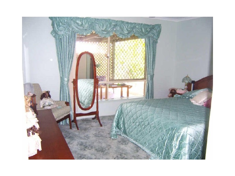 8 CAMBRIDGE CLOSE, Tannum Sands QLD 4680