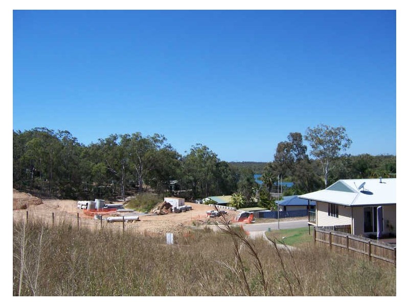 27 Marina Avenue, Boyne Island QLD 4680