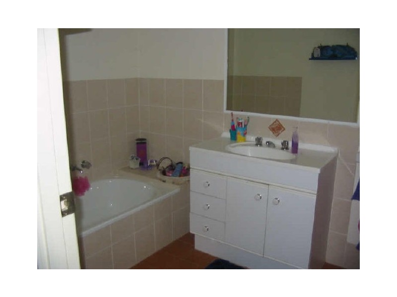 13 Jarrah Drive, Boyne Island QLD 4680
