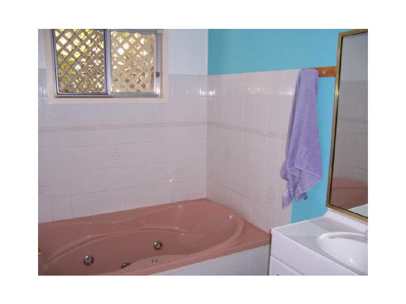 11 Alpine Avenue, Boyne Island QLD 4680